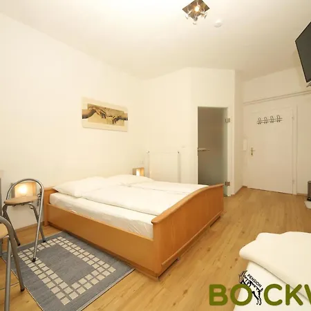 Bockwirt Guest house *