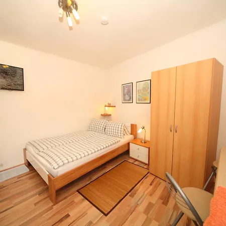 Bockwirt Guest house *
